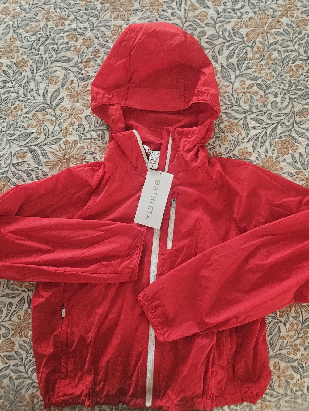 Athleta Bright Red/Cardinal Back Route Hooded Packable Jacket